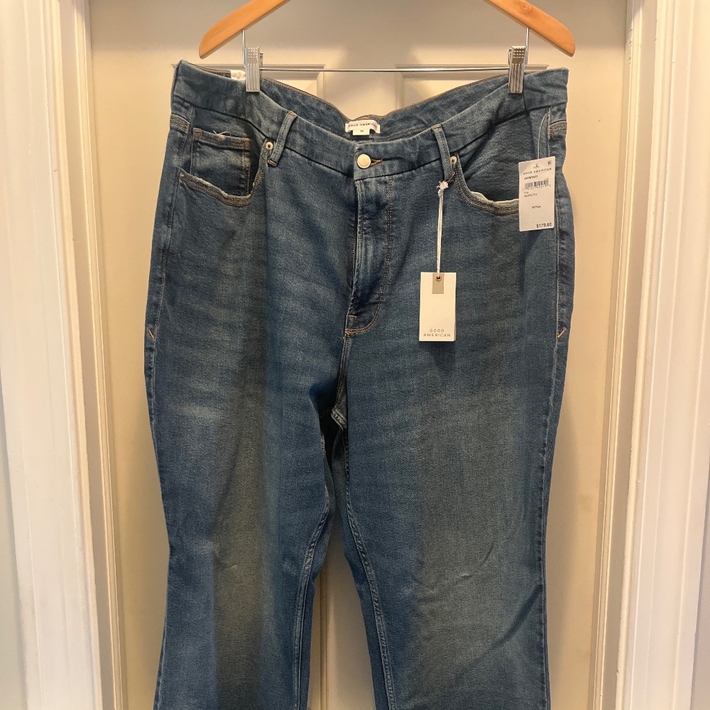 Tags still on! Good American: Good 90’s Relaxed Jean